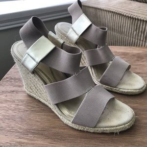 Tahari wedges size 8